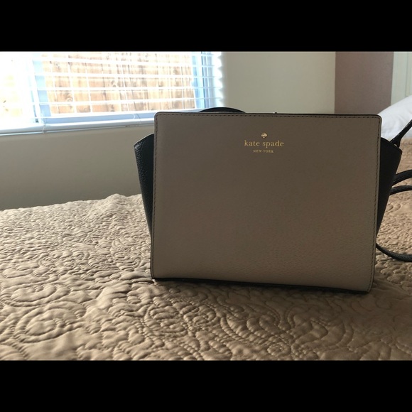 Kate spade purse - Picture 1 of 2
